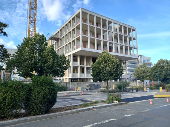 Bâtiment à usage de laboratoires et de bureaux sur le site de l'ANSES à Lyon